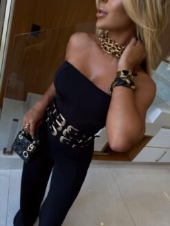 Alternative view of Macacão Buckle